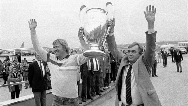 winning the european cup and showing it to the fans
