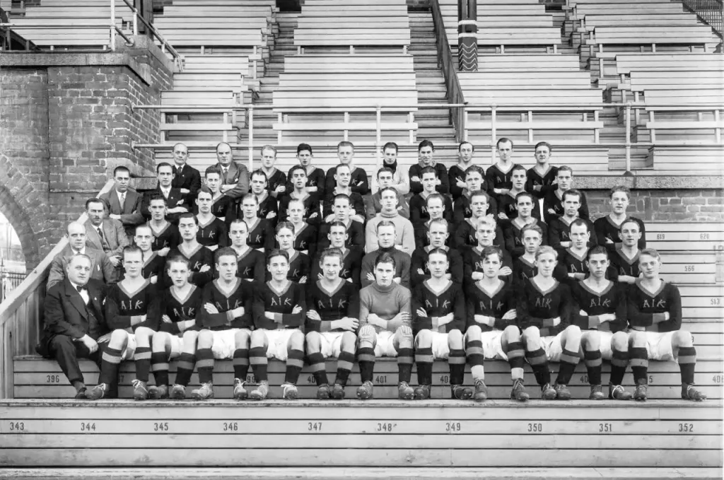 aik fotboll team photo back in the 1900s