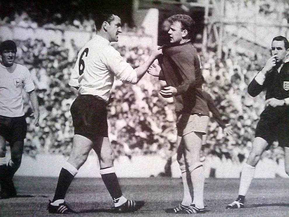 dave mackay squaring up to leaads billy bremner