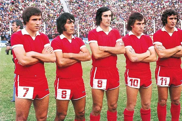 independiente team in 1975 featuring daniel bertoni