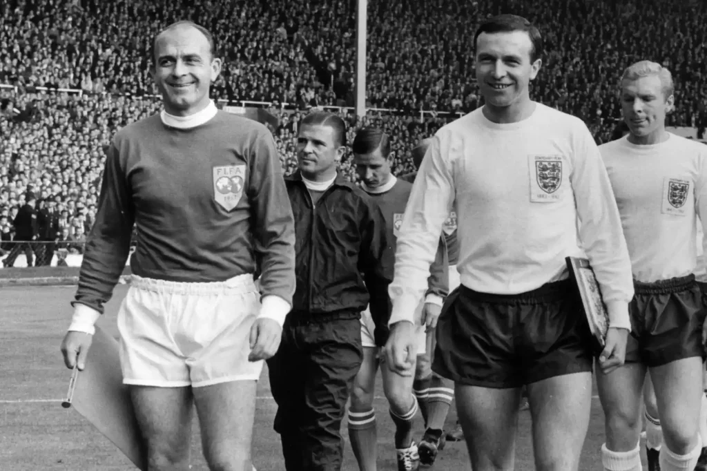jimmy armfield walking the england team out in wembley
