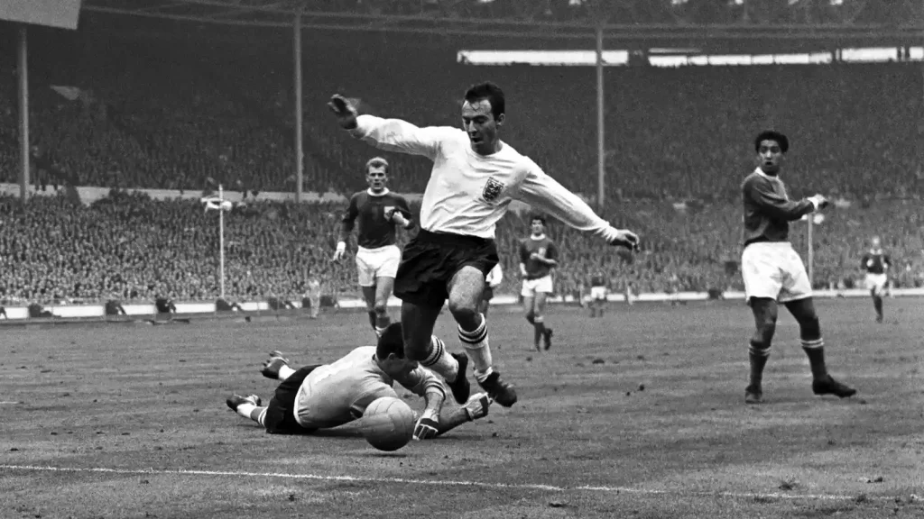 jimmy greaves scoring for england