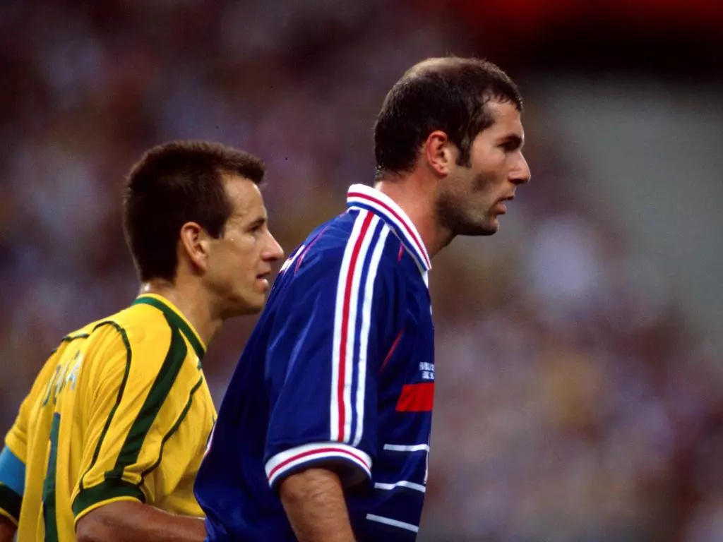 Carlos Caetano Bledorn Verri  and zidane in 1998 wc final