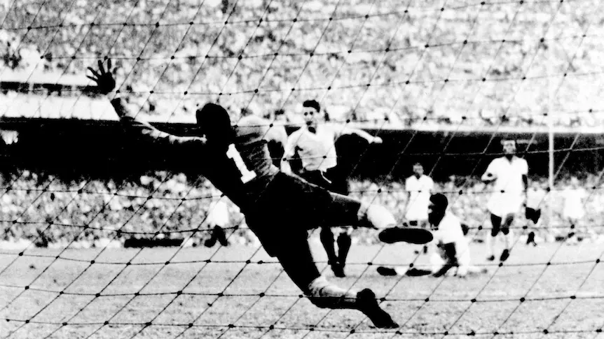Juan Alberto Schiaffino scoring in 1950 world cup_Optimised
