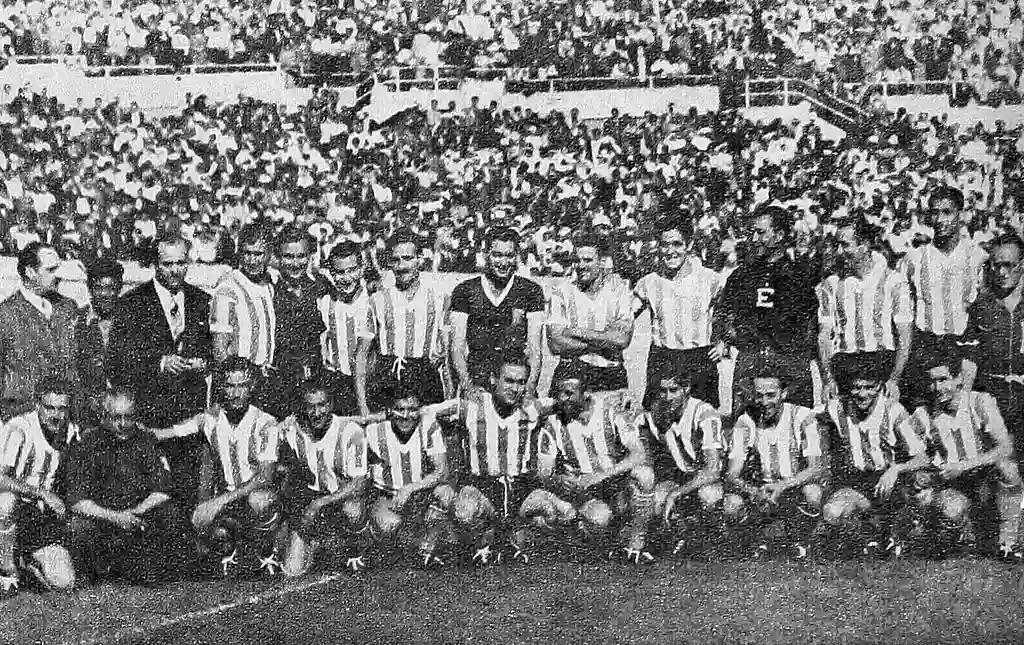 Racing Club de Avellaneda team formation Stock Photo - Alamy