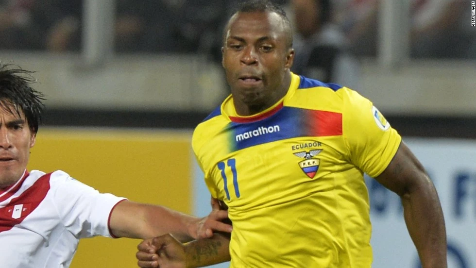 churcho tussling with opponent when playing for ecuador