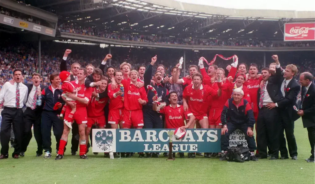 swindon town winning promotion to division 1 at wembley