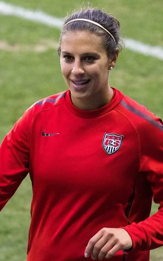 carli lloyd warming up