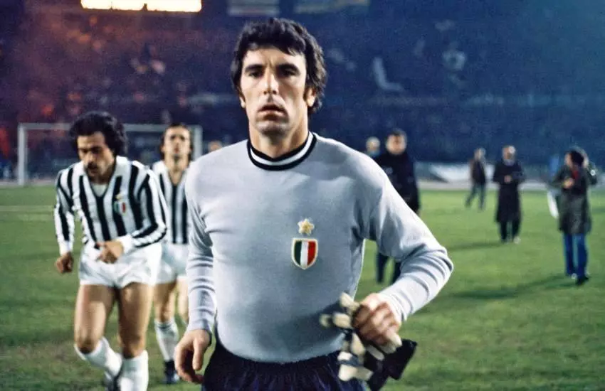 juventus goalkeeper dino zoff