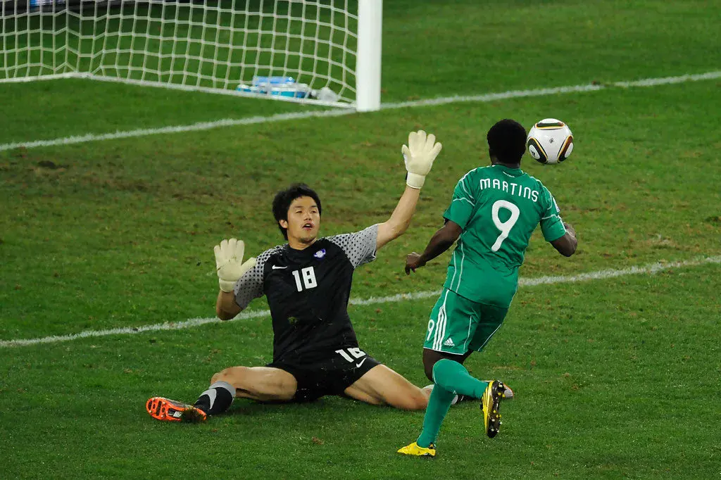 Obafemi Martins chipping the goalkeeper for nigeria