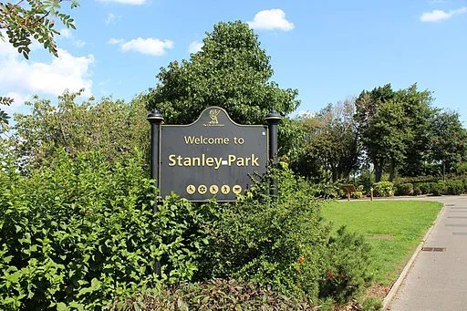 sign at the front of stanley park liverpool
