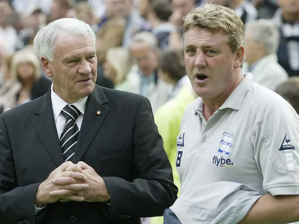 bobby robson and steve bruce chatting