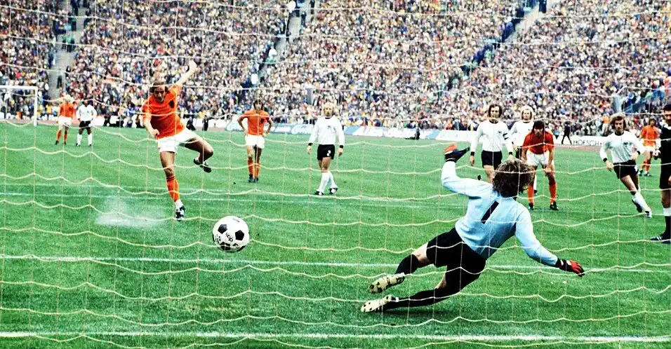 Johan Neeskens converting a penalty in 1974 world cup final