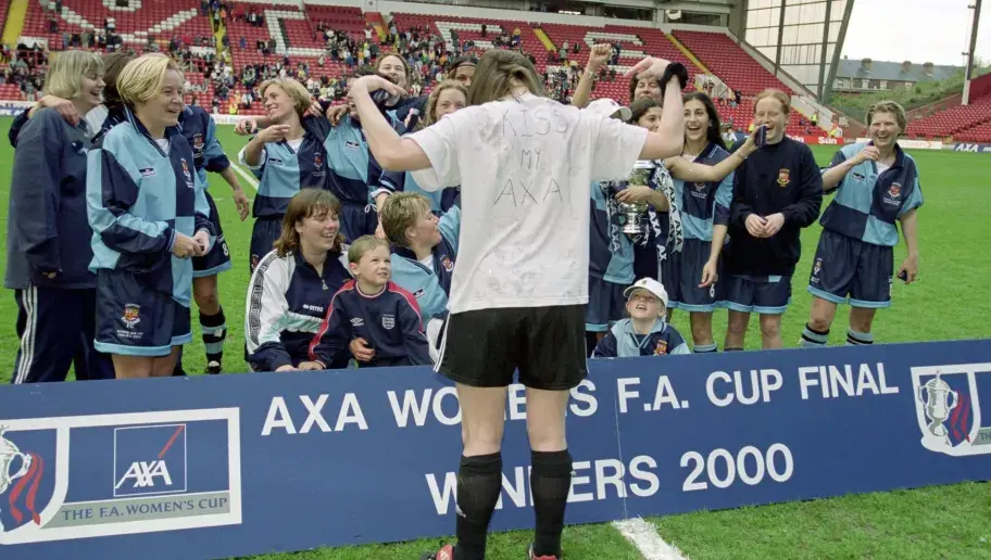 doncaster rovers belles women's fa cup champions 2000