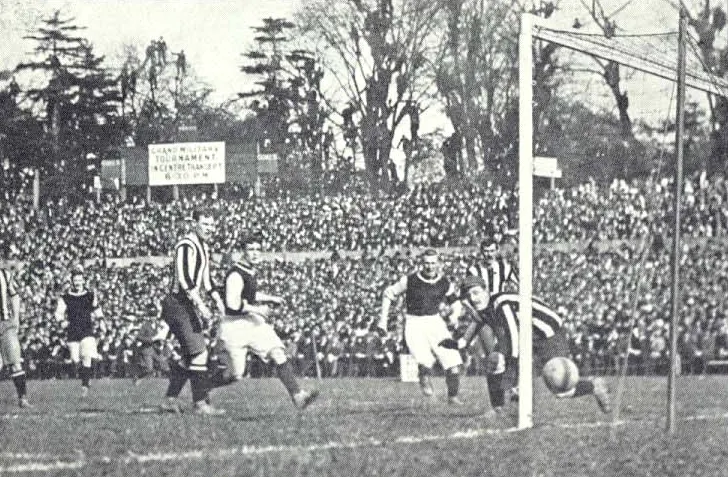 Harry Hampton scoring in the 1905 FA Cup Final