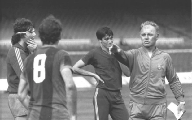 Kubala and teammates on the training pitch