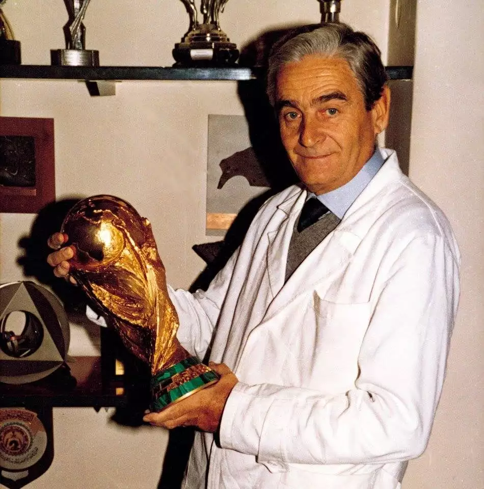 Is the World Cup Trophy Hollow?, Science