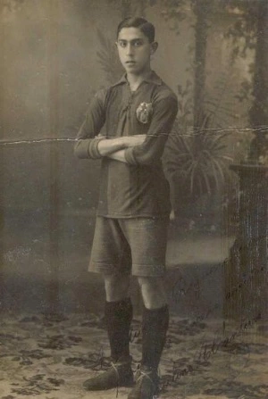 Young Paulino Alcántara