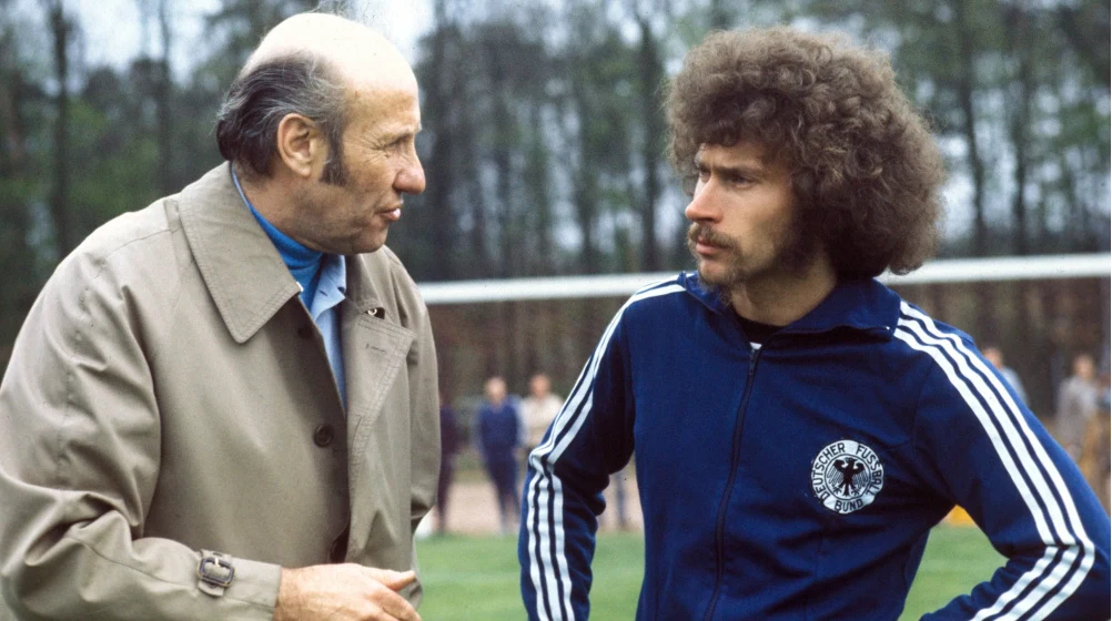 coach helmut schon and paul breitner