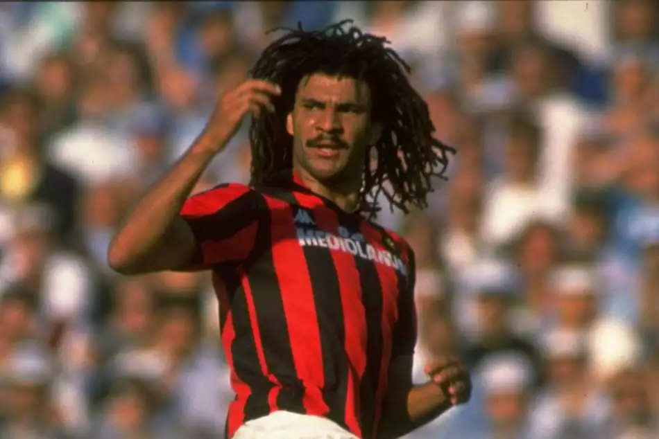 gullit playing for ac milan