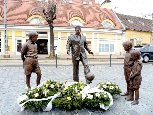 statue of Ferenc Puskás