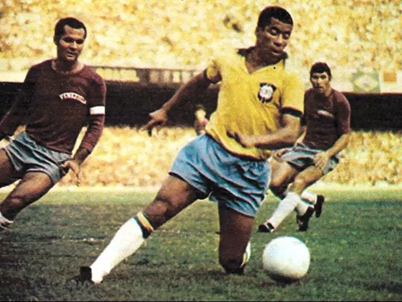 Jairzinho brazil soccer player