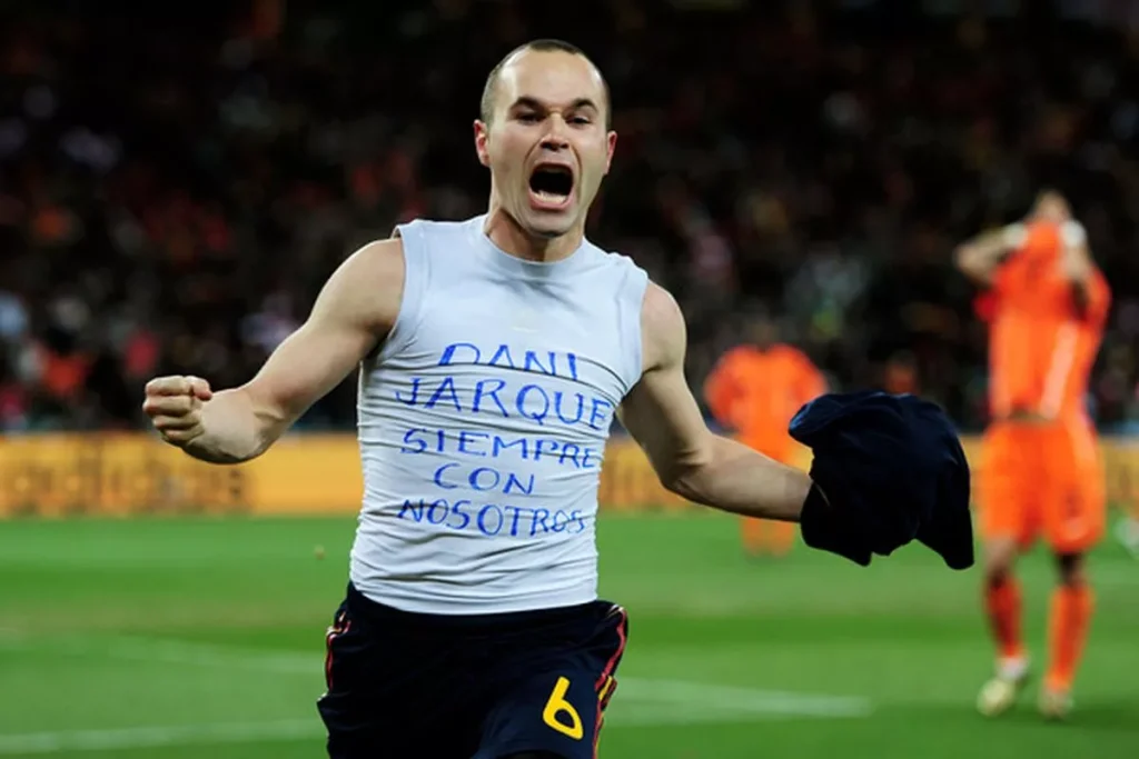 andres iniesta celebrating a goal for FC barcelona