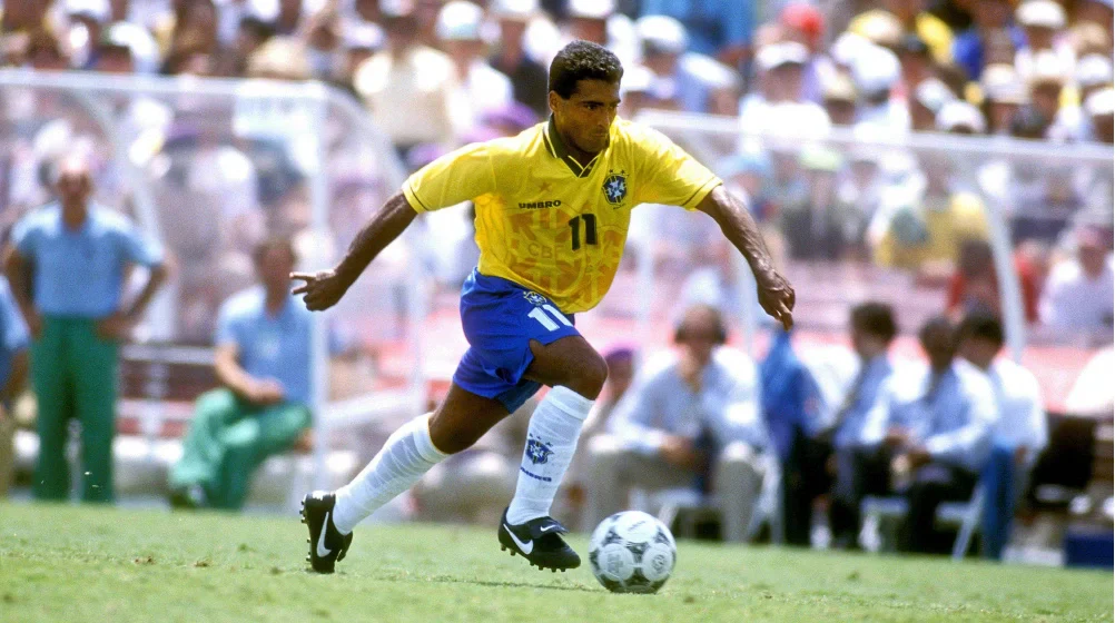 Romario of Brazil in action at the 1994 World Cup Final.  Romário, Seleção  brasileira de futebol, Futebol brasileiro