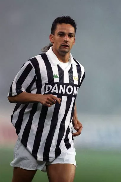 baggio soccer player with Juventus