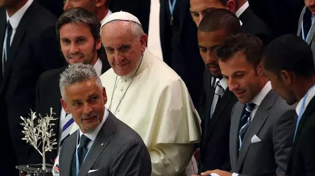 roberto baggio meeting the pope