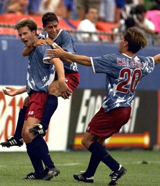 usa team celebrating a goal at 1994 world cup
