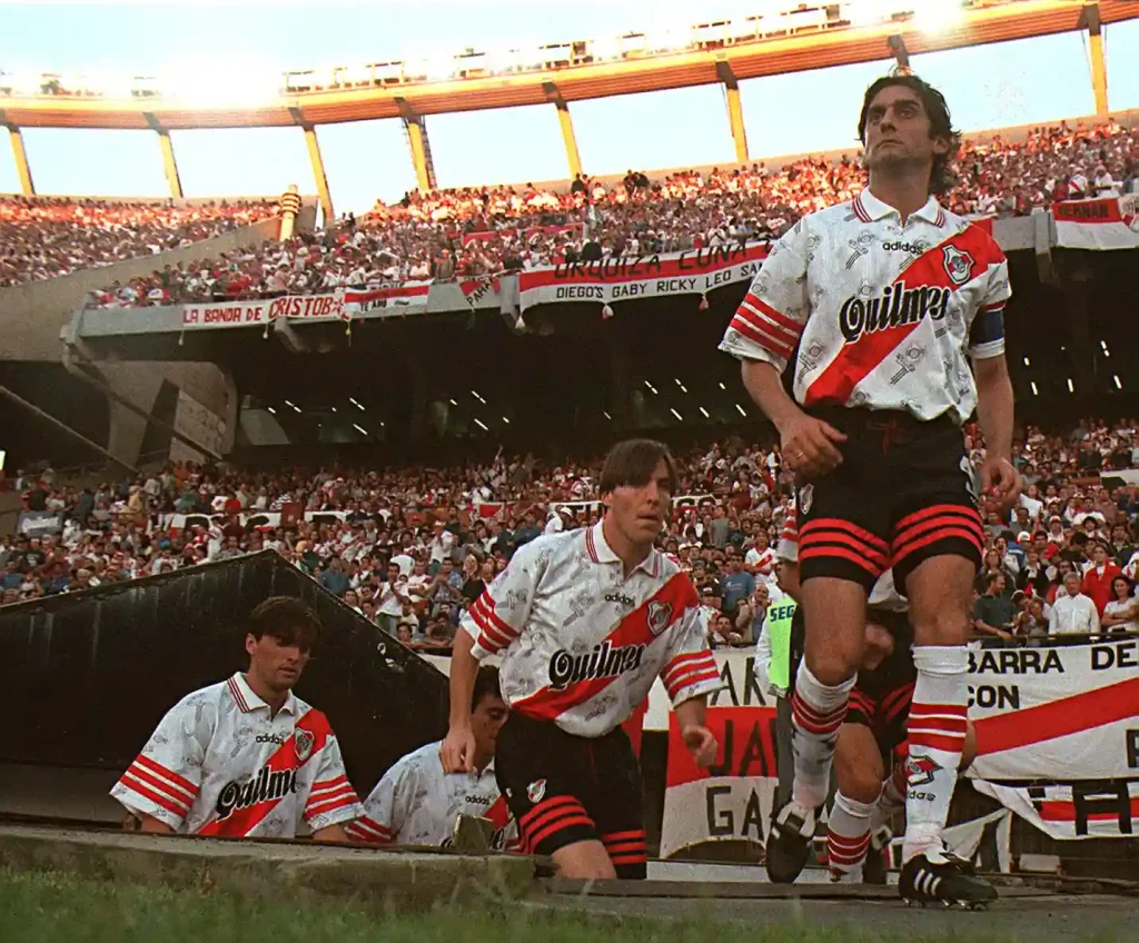 river plate team coming onto the soccer field