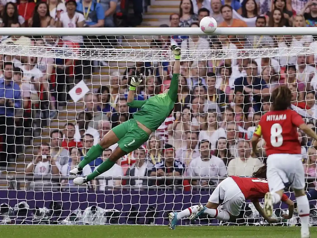 Hope Amelia Solo making a save in the world cup final