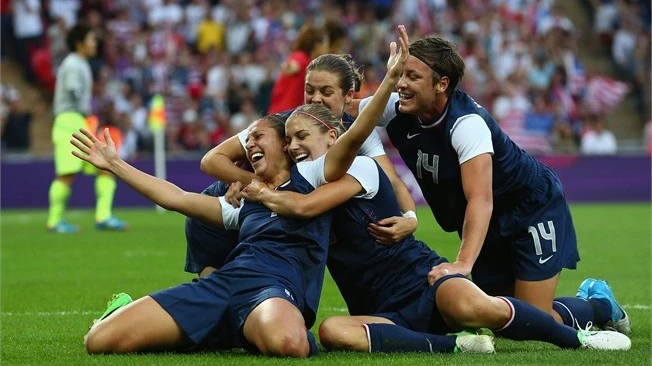 usa winning the 2012 gold medal