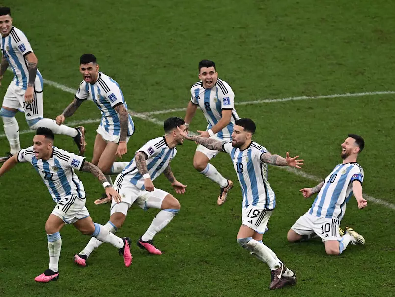 argentina fans celebrate
