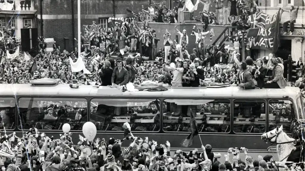 west ham open top bus in 1975