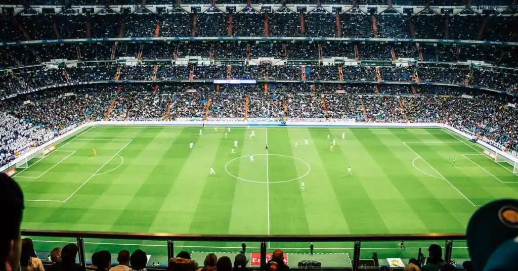 Best Soccer Stadium In The World - 11 Famous Football Arenas