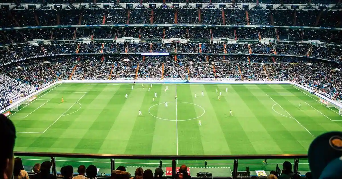 File:Estadio Santiago Bernabéu - 02.jpg - Wikipedia