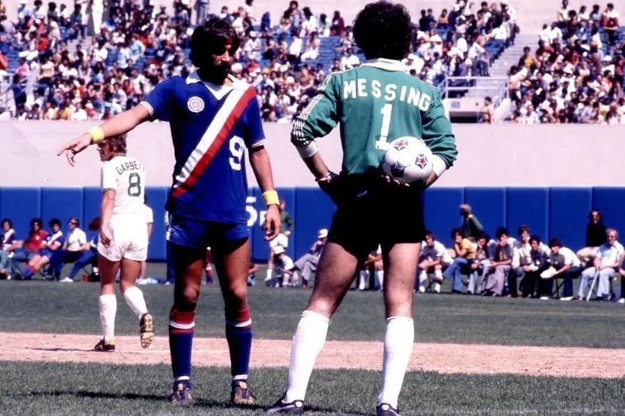1976 New York Cosmos Goalie Back Shep