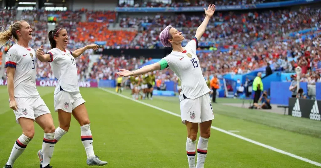 megan rapinoe celebrating a goal
