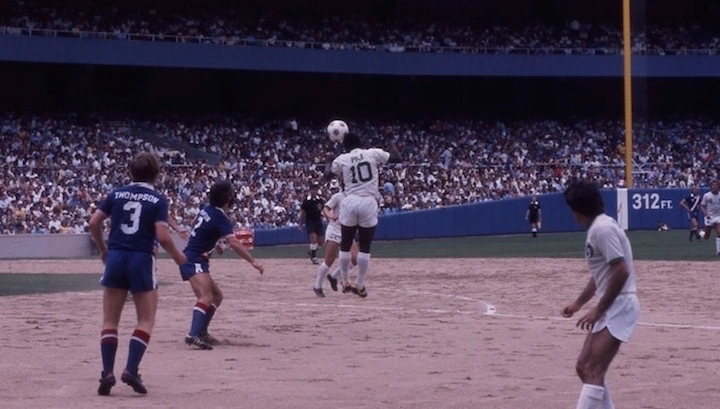pele-cosmos-yankee-soccer-stadium